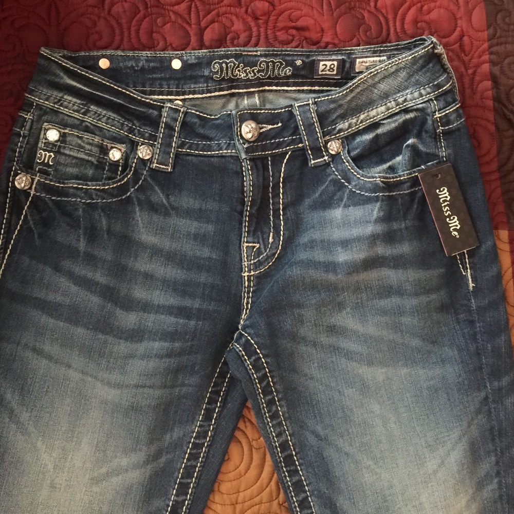 COPY - Brand New Miss Me Jeans size 28 with 34 in…